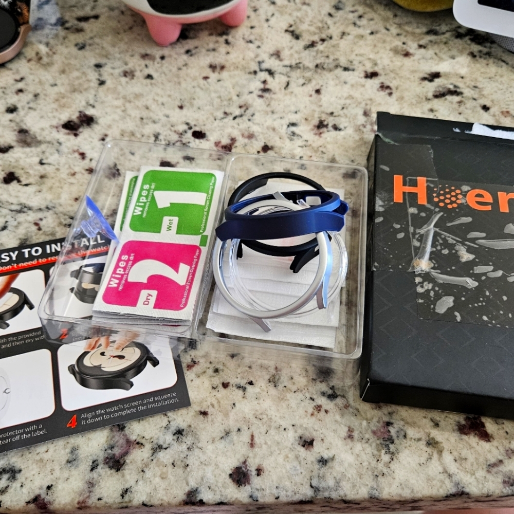 Galaxy watch 44mm screen protector and case. Galaxy watch 4 or 5